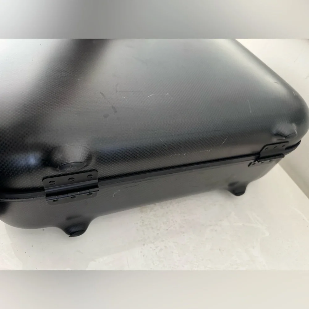 Globe-Trotter Carbon Fiber Hard Shell Carry Case Briefcase in Black